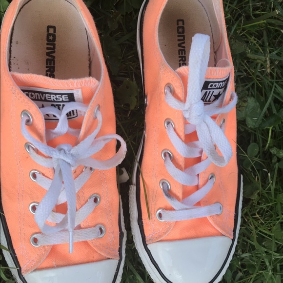 converse - Picture 2 of 3